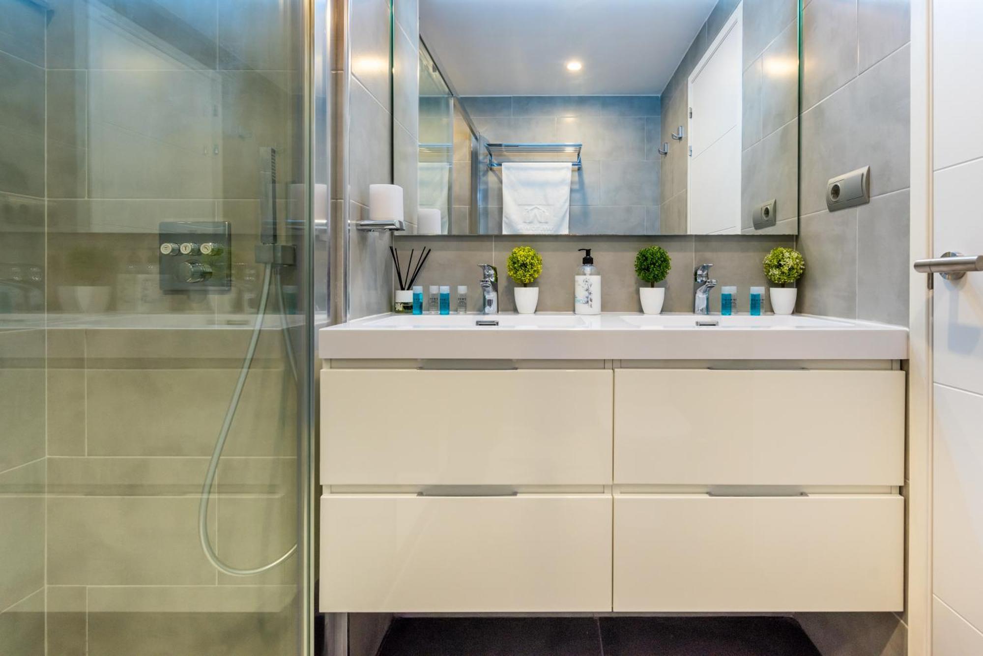 Wintowinrentals Executive Apt In Ocean House Complex Torremolinos Extérieur photo