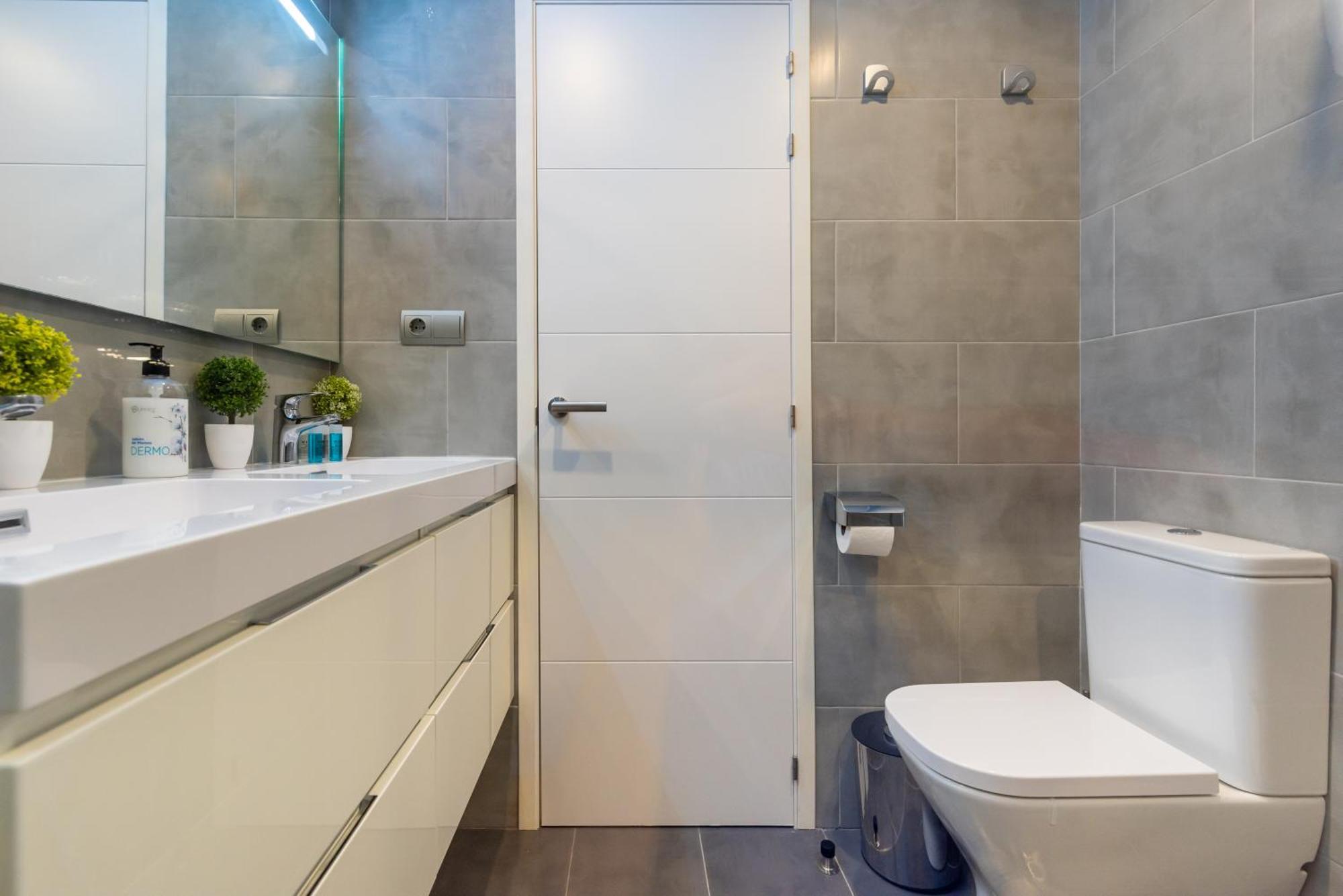 Wintowinrentals Executive Apt In Ocean House Complex Torremolinos Extérieur photo