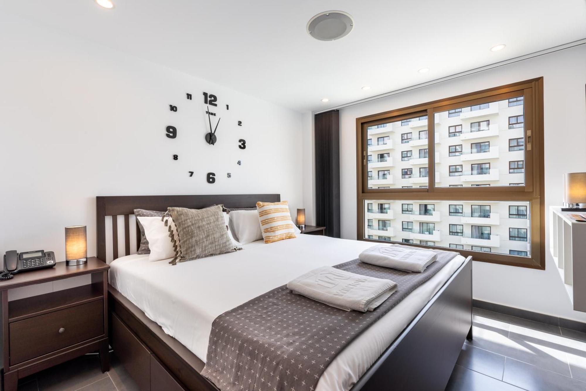 Wintowinrentals Executive Apt In Ocean House Complex Torremolinos Extérieur photo