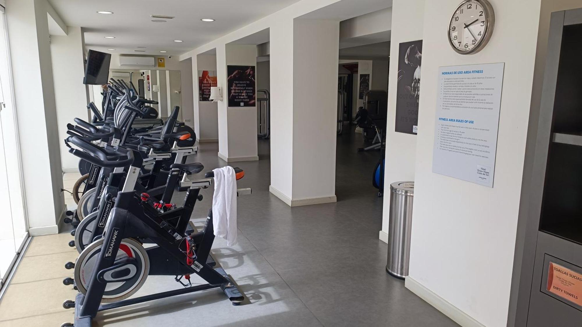 Wintowinrentals Executive Apt In Ocean House Complex Torremolinos Extérieur photo